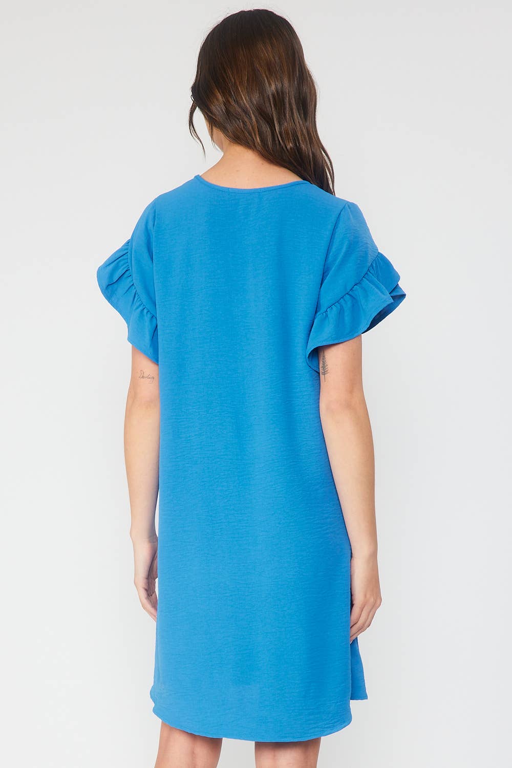 PLUS - SOLID V NECK AIR FLOW SHIFT DRESS